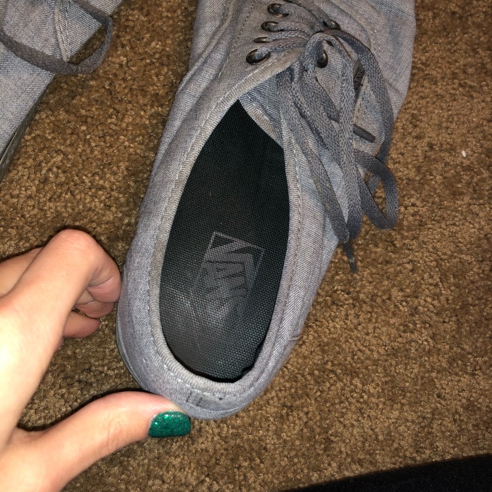 Grey vans - Picture 6 of 6